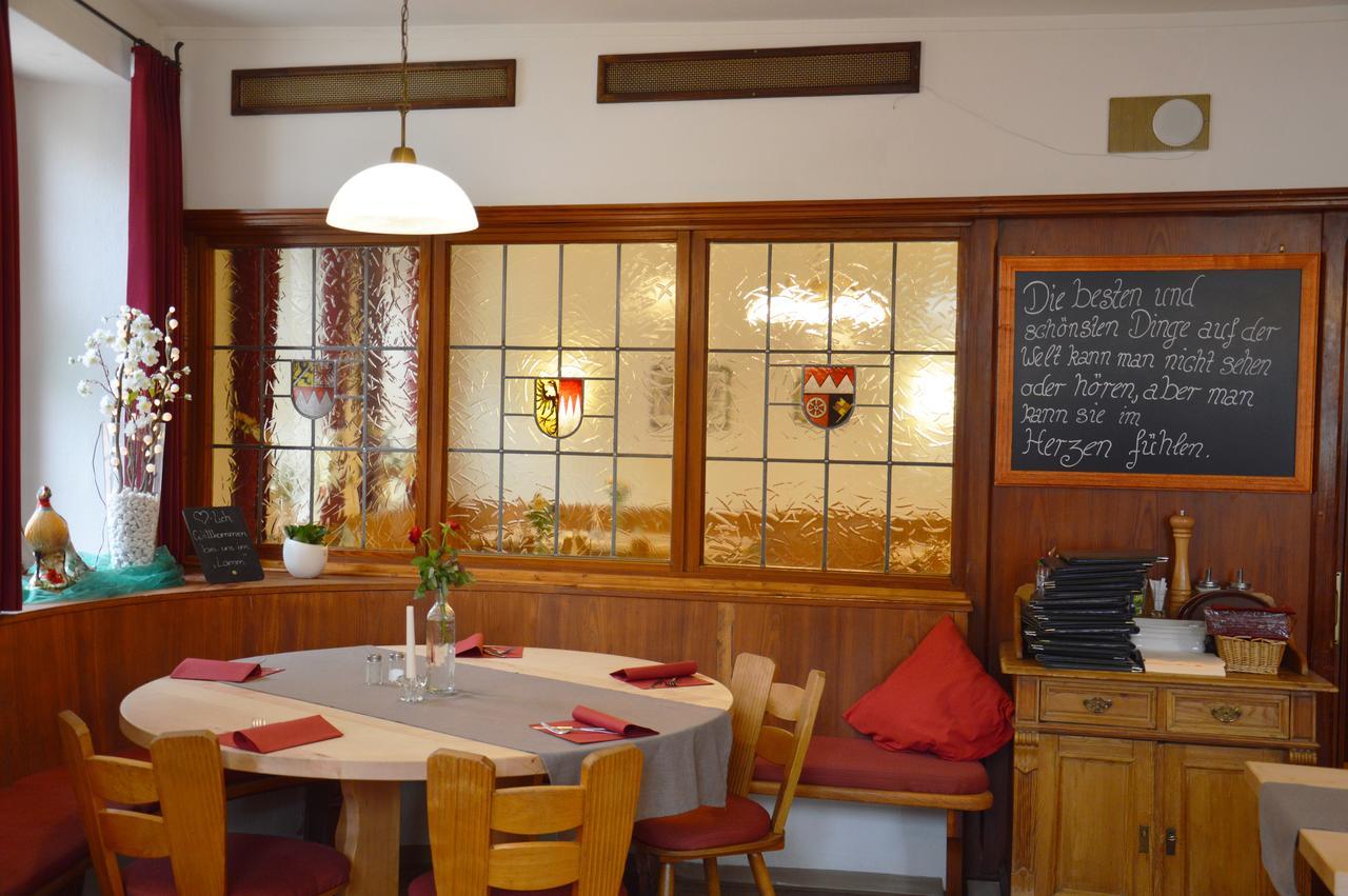 Hotel Gasthof Metzgerei Lamm - Benedikt Rueckel Geiselwind Exterior foto